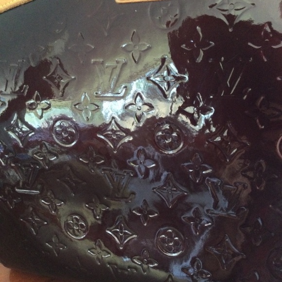 Louis Vuitton Brea MM Vernis 2 Way Handbag - Picture 4 of 16